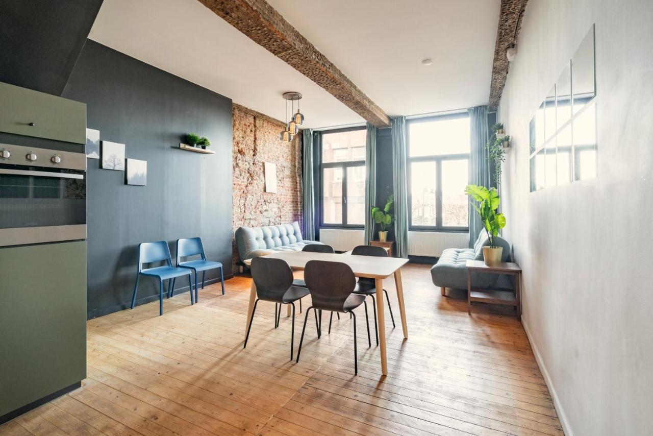Charming Two-Bedroom River Side Apartment Антверпен Екстериор снимка