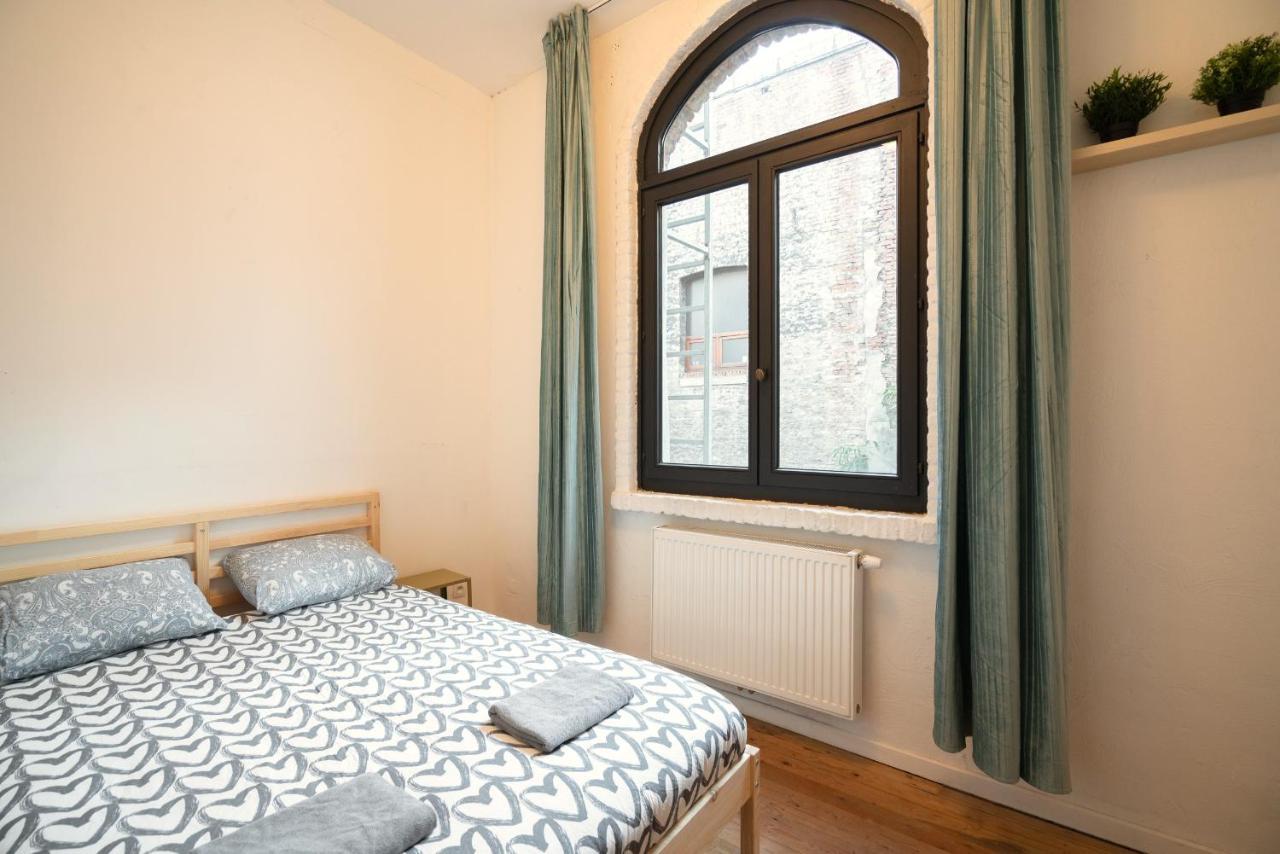 Charming Two-Bedroom River Side Apartment Антверпен Екстериор снимка